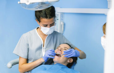 Proteze Dentare pe Implanturi